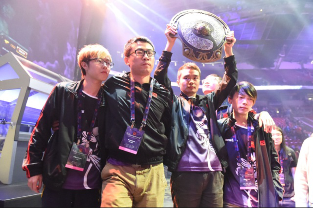 在今日EDG对阵UP的比赛中，Meiko使用娜美达成了在LPL的第7500次助攻，LPL第1位达成该成就的选手，恭喜Meiko！