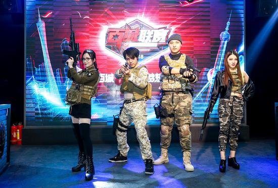 2022LPL名人堂成员海报：禹景曦 高地平 管泽元