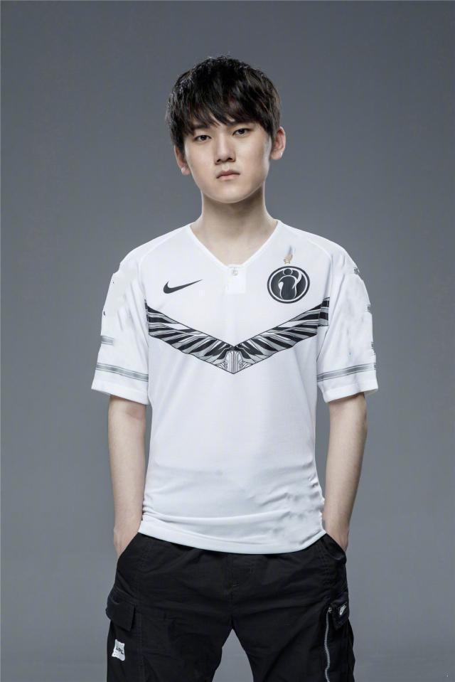 Spirit 在击败 NIP 后晋级 PGL Astana 2025 半决赛